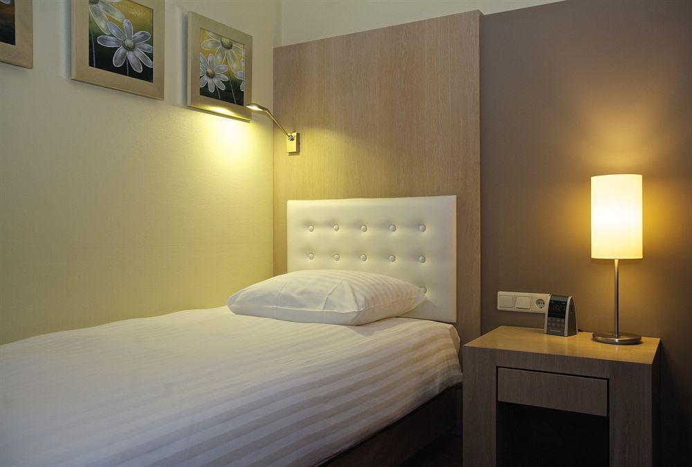 Hotel Arrows Uden Exterior photo